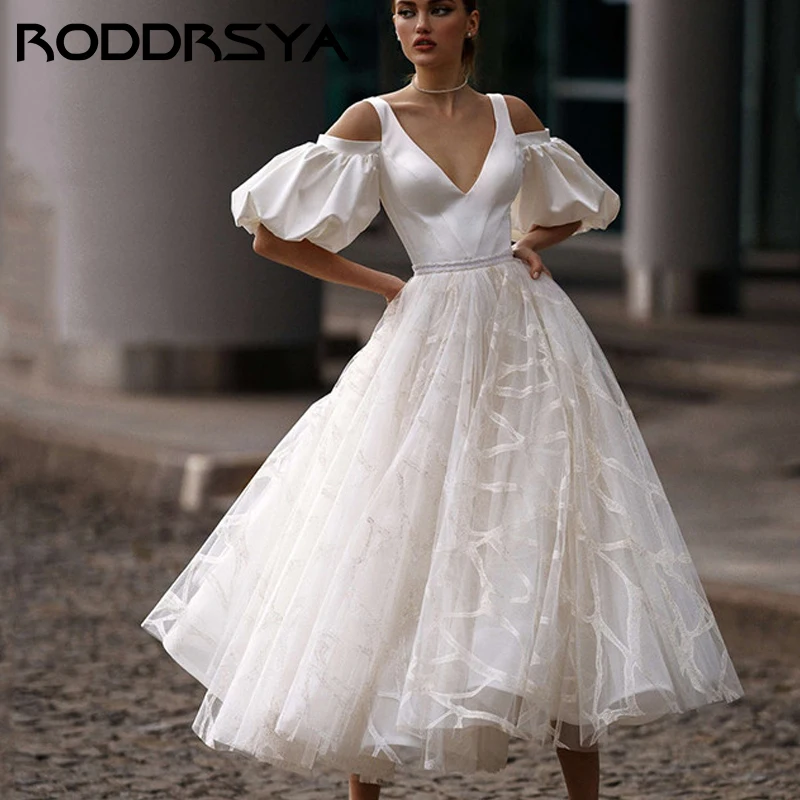 

Элегантное Атласное Свадебное Платье RODDRSYA с пышными рукавами, романтичное Тюлевое ТРАПЕЦИЕВИДНОЕ ПЛАТЬЕ для невесты, Привлекательное платье с V-образным вырезом и открытой спиной, свадебное платье Атласное Свадебно