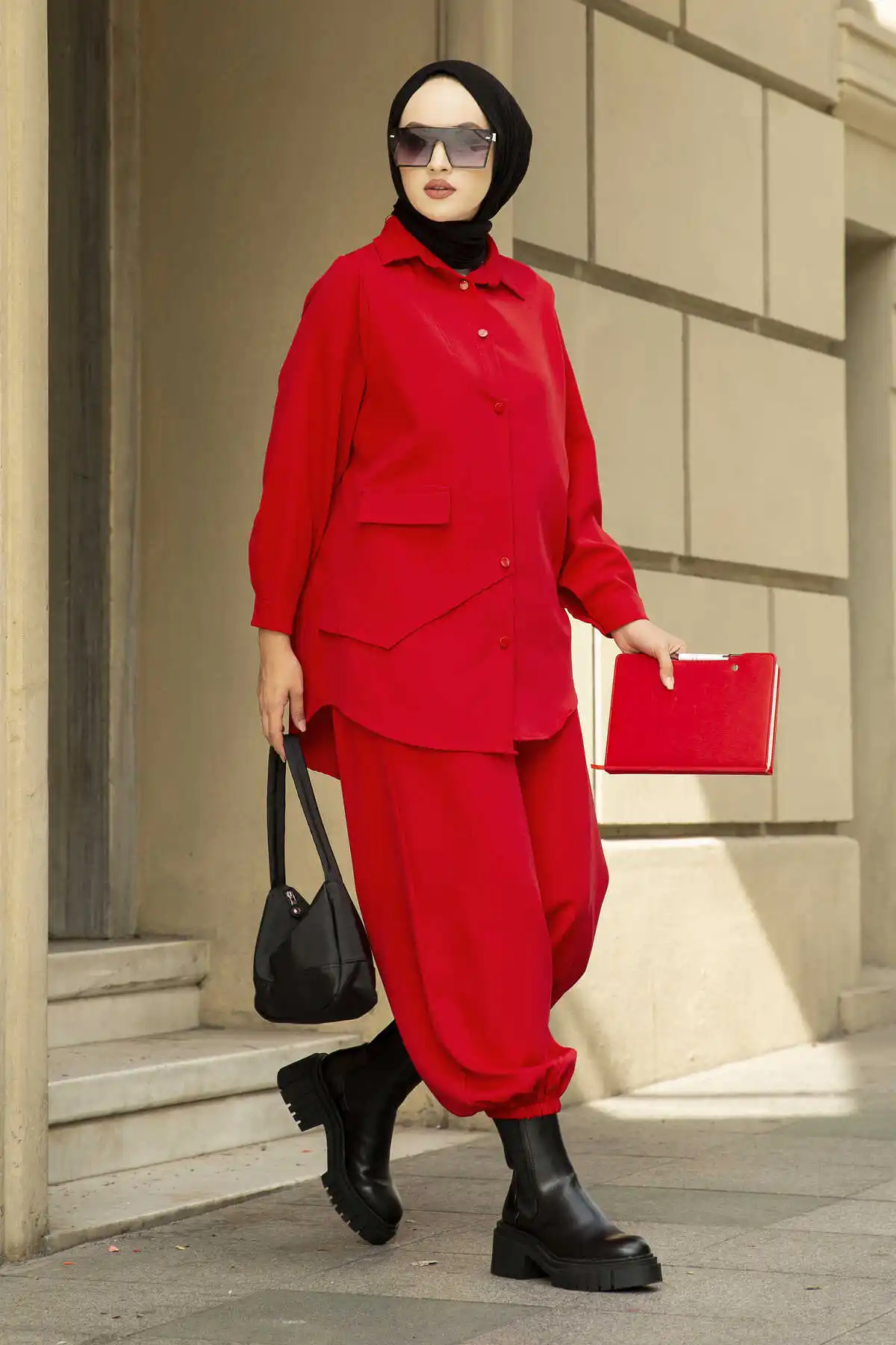 Зимний золотой двойной костюм красный