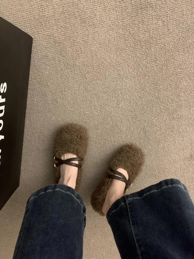 Женские демисезонные кроссовки Modis на шнуровке