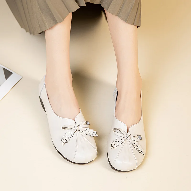 New Designer Button Ballet Flats Women's Flat Shoes 2023 Spring Summer Real Leather Loafers Ladies Beige Moccasins Driving Shoes