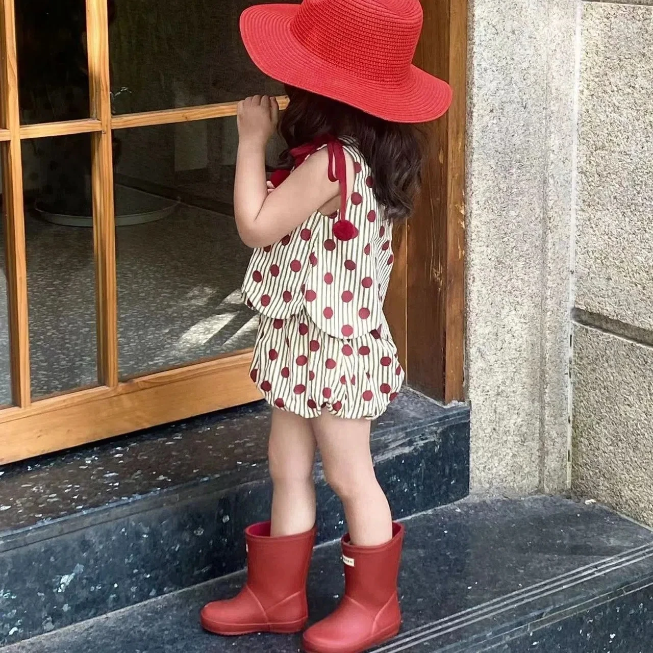 Летний комплект одежды для маленьких девочек футболка с цветочным принтом и