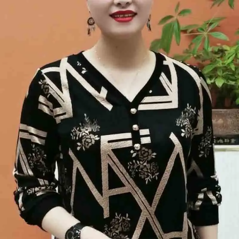 Рисунок 4 - Футболка женская с длинным рукавом