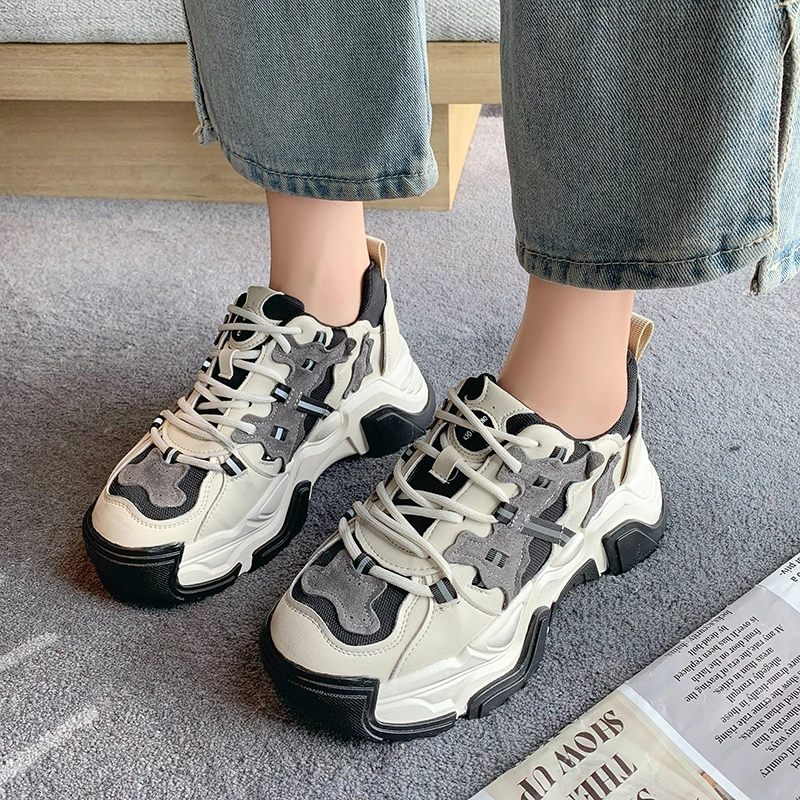 

2022 Early Autumn New Sports Shoes Women's Leather Thick-soled Heightened Casual Shoes Color Matching Dad Shoes Women's Ins Tide
