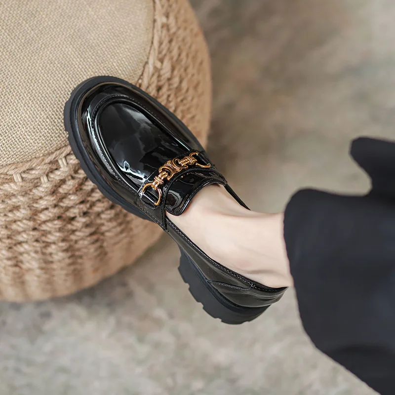 

Женские мокасины на платформе, лоферы из коровьей кожи с металлической цепочкой и круглым носком, Прошитые туфли без шнуровки на массивном ...