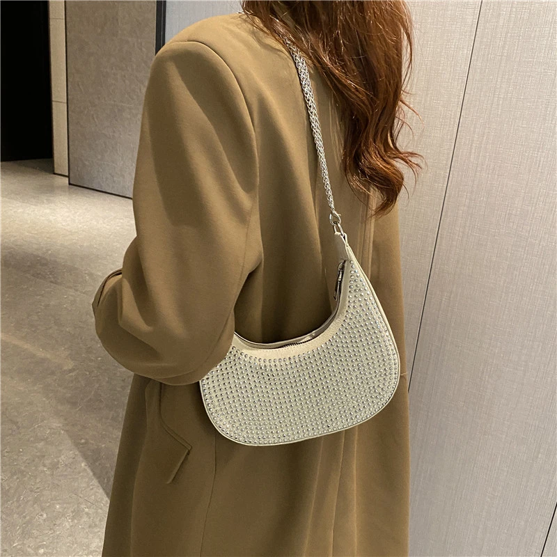 2023 Summer European Fashion A Light Pure Color Lady Handbag Luxury Design New Moon Bag Lady Handbags Women Purse And Handbags