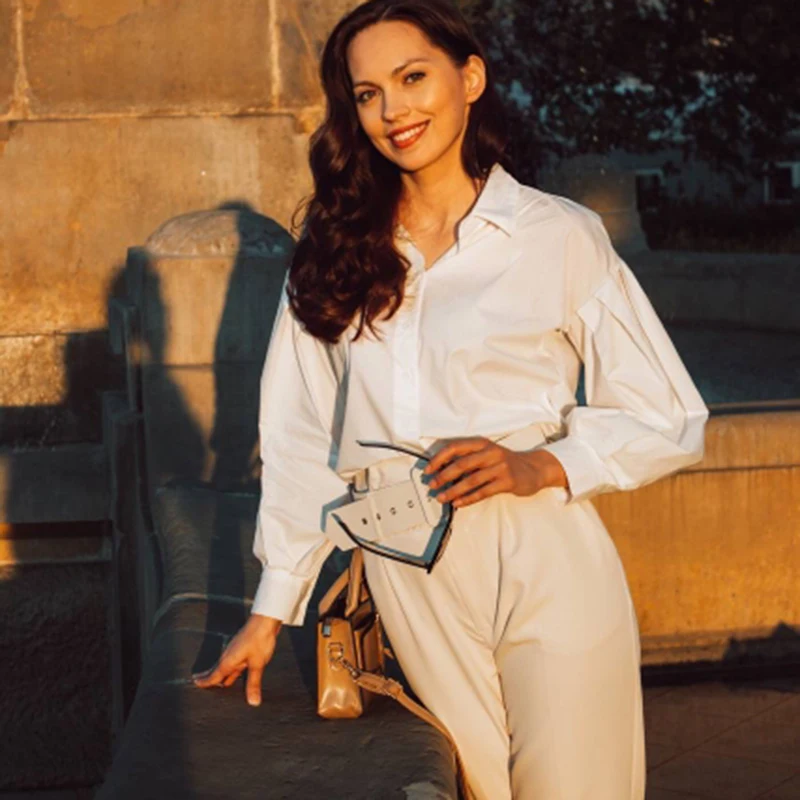 

2022 Lantern Sleeve Elegant Shirt White Black Sexy Button Vintage Blouse Loose Turn Down Collar Office Lady Shirt Female Casual