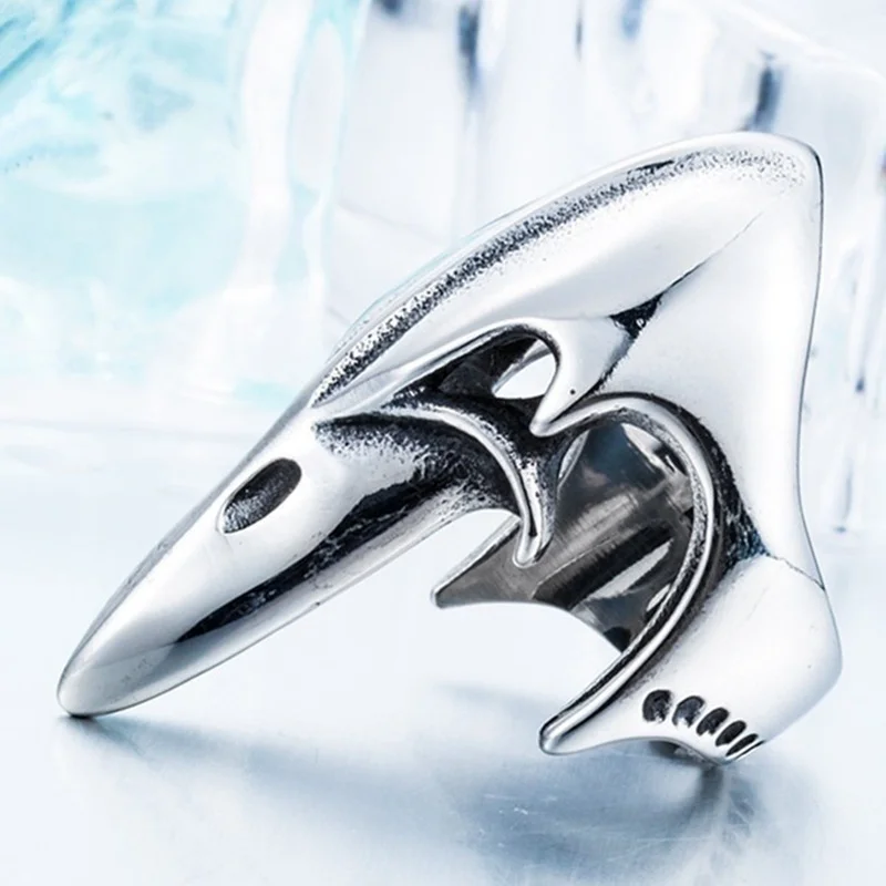 

Retro Punk Gothic Crow Head Knuckle Ring Popular Pointed Beak Animal Domineering Hip Hop Party Design Ring Wholesale
