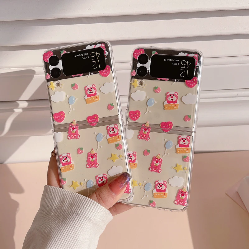 

Funda Case for Samsung Galaxy Z Flip4 Z Flip3 PC Transparent Painting Strawberry Bear Shockproof Protetcion Phone Case Cover