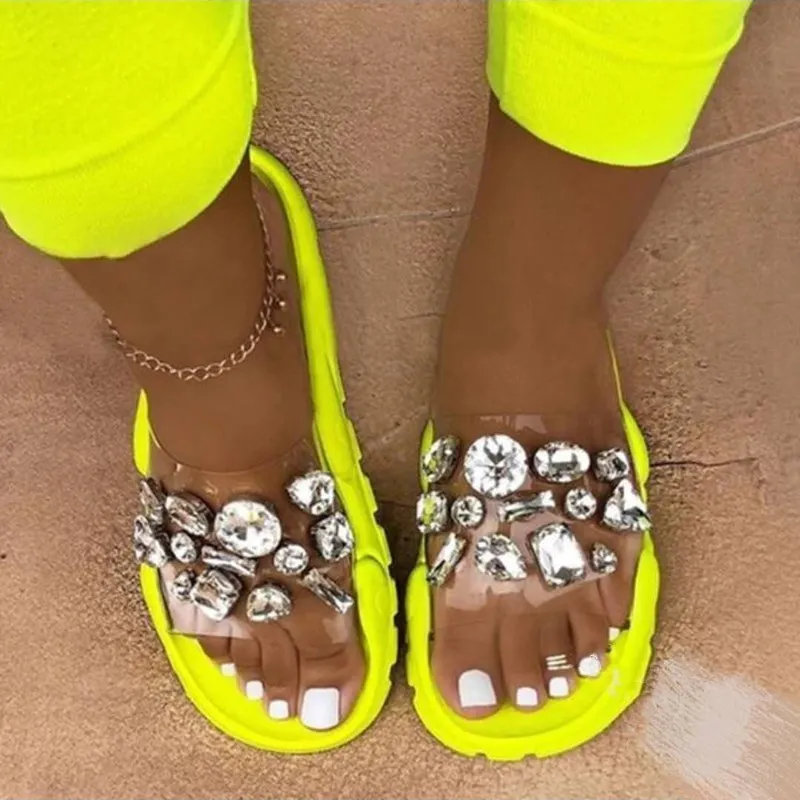 

Women Summer Sexy Sandals Fashion Rhinestone Deco Crystal Slides PU Platform Flat Transparent Upper Slippers Outdoor Beach Shoes