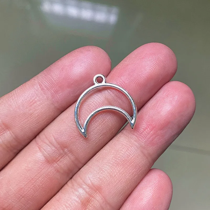 

30pcs 19x20mm Gothic Charm Hollow Silver Color Moon Pendant Jewelry Making DIY Ladies Necklace Bracelet Handcraft Accessories