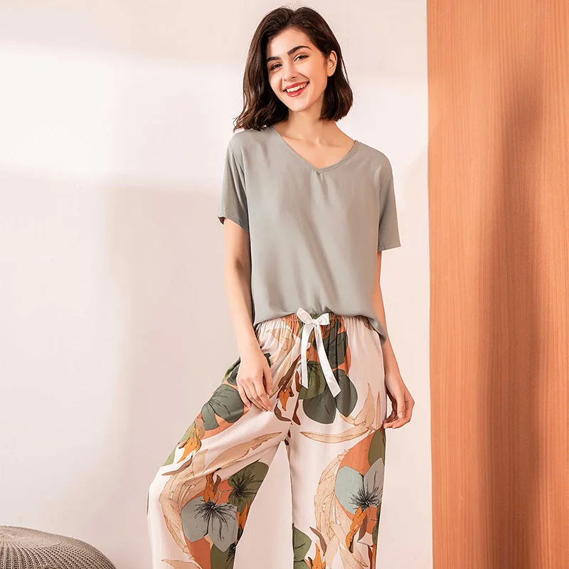 

New Women V-Neck Leaves Printed Pajamas Set Ladies Comfort Simple Style Sleepwear Loose Soft Casual Wear Homewear