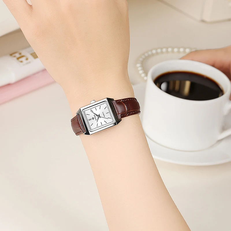 WWOOR New Watch Women Fashion Luxury Ladies Quartz Bracelet Wristwatch Simple White Dial Waterproof Ladies Watch Reloj De Hombre