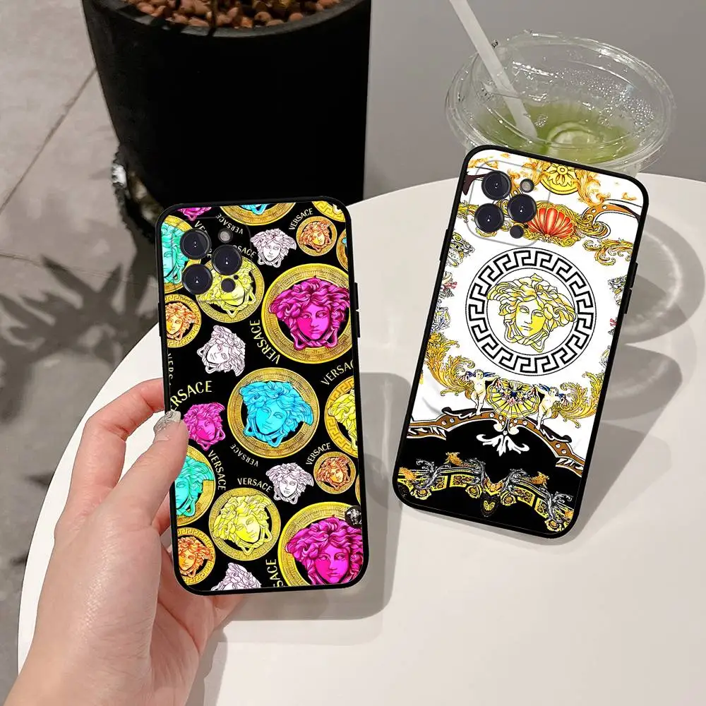 Модный и роскошный чехол V-Versace для iPhone 17 16 15 14 13 12 11 Pro Max Plus Mini, силиконовый, черный (art.: 3920dc842ccfe) - 3920dc842ccfe