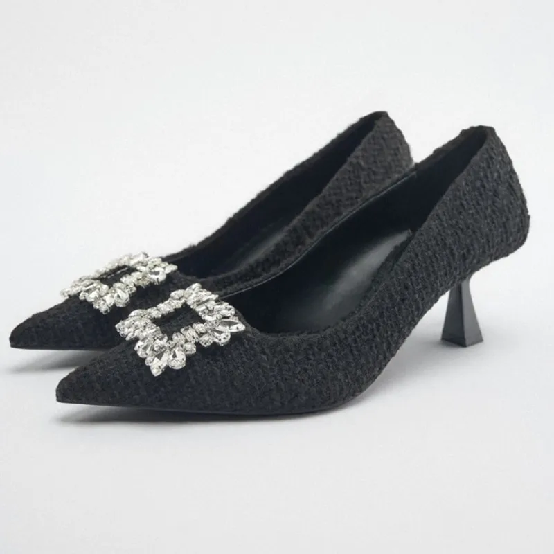 

Новинка 2023, женская обувь с искусственной кожей и повседневная обувь с черным украшением, инкрустированная тканью, темпераментные туфли на ...