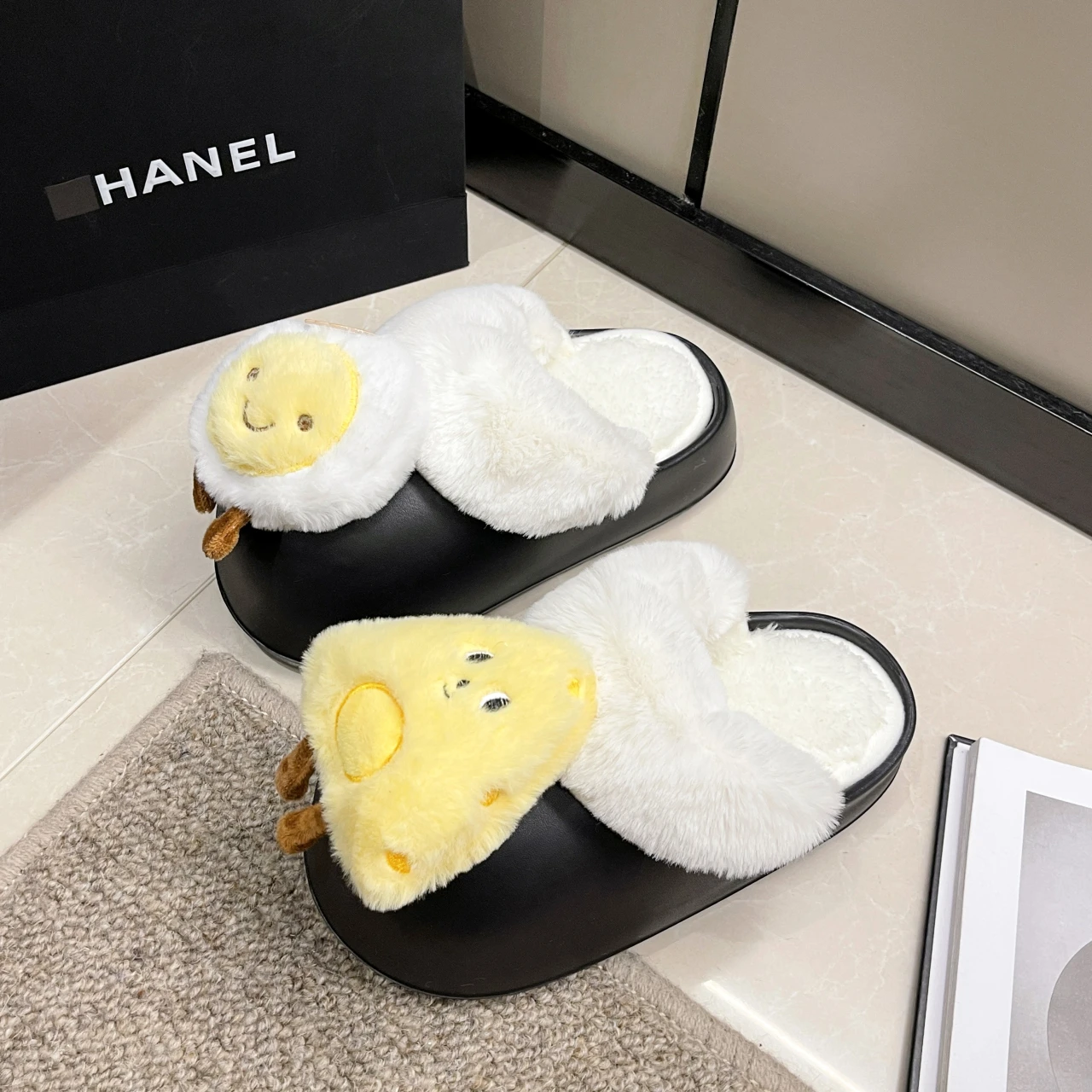 

Зимние плюшевые тапочки для женщин, домашняя теплая женская обувь, хлопковая обувь для дома и улицы, Симпатичные Мультяшные женские Тапочки