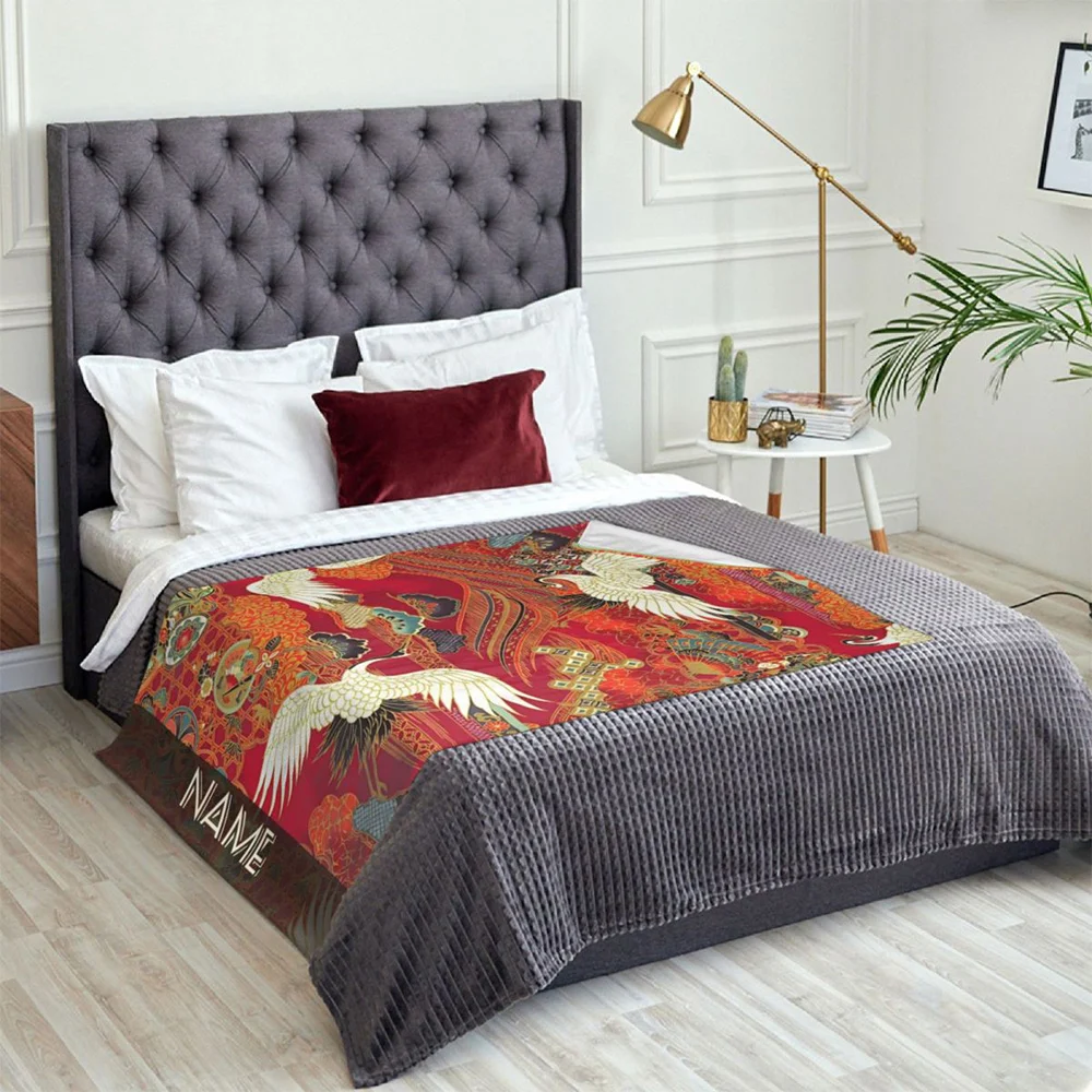 Изготовленное на заказ флисовое одеяло яркого красного цвета с традиционным