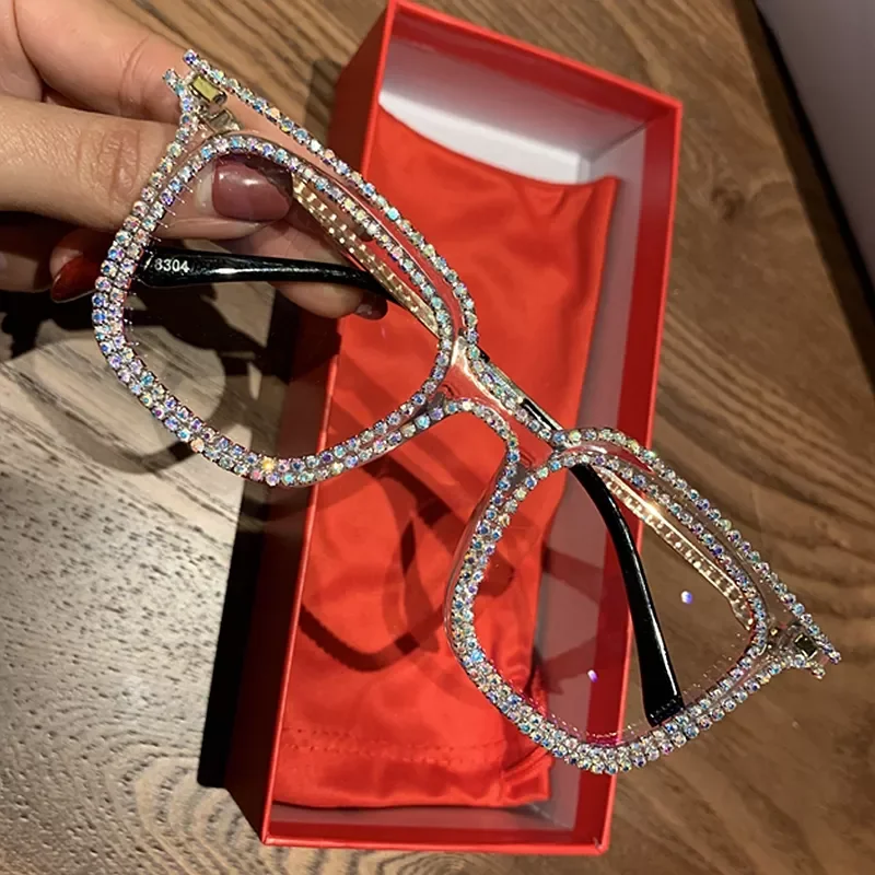 

New in Hyperopia Women Sunglasses Vintage Clear Lens Glasses Ladies Luxury Rhinestone Eyeglasses Men Optical Shades 2022 Fashion