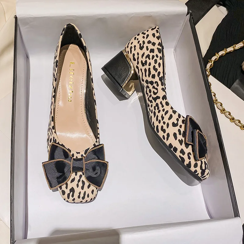 

Модные леопардовые женские туфли XGRAVITY с бантом, дизайнерские туфли на массивном высоком каблуке 5 см, женские классические туфли на среднем ...