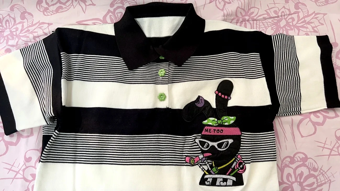 Женское трикотажное платье с коротким рукавом вышивкой в виде кролика