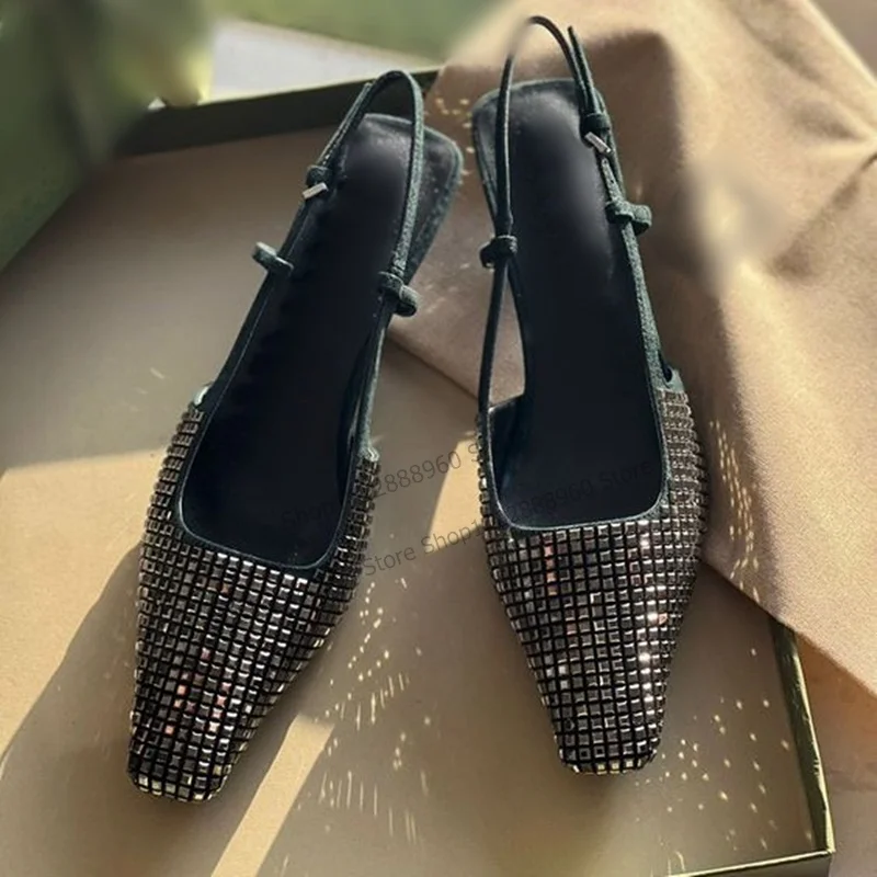 

Женские сандалии с квадратным носком, на тонком низком каблуке