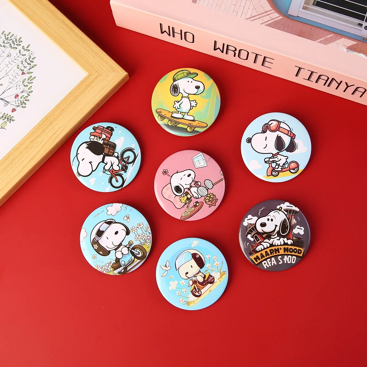 Брошь Снупи анимация периферийная жесть значок милый мультяшный брошь