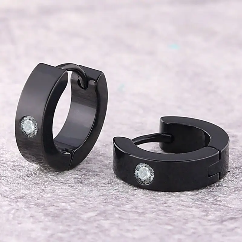 Оптовая продажа ювелирных изделий -- серьги-кольца из титановой стали с гладким