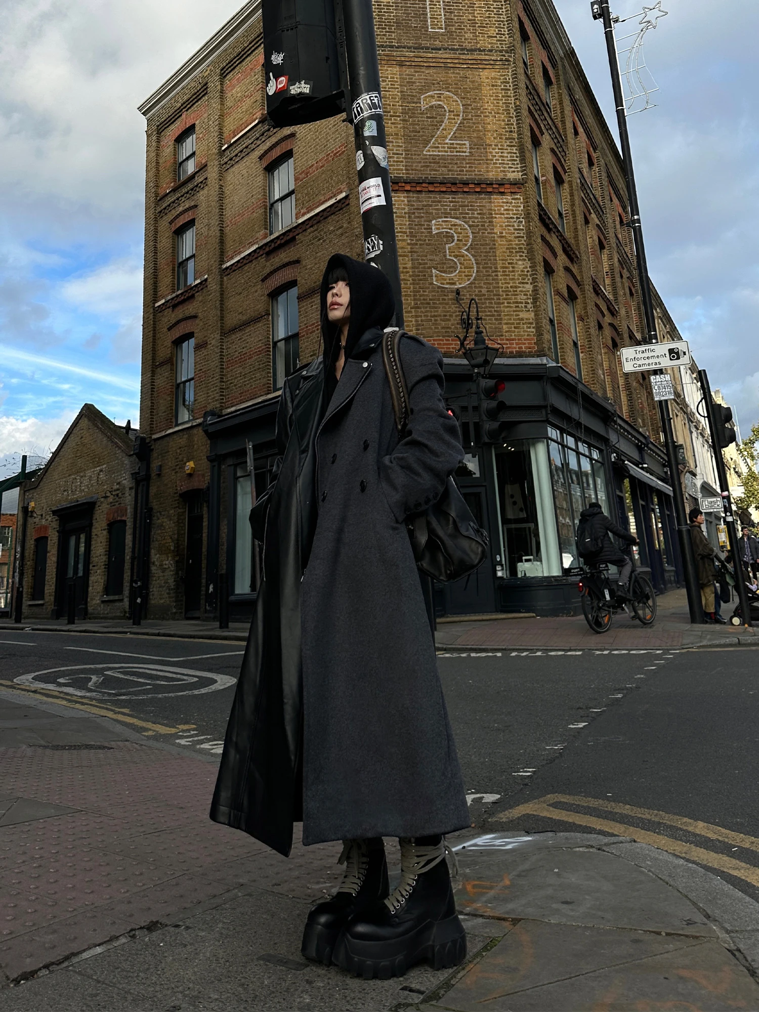 WARDEN EDGE Зимнее длинное пальто из искусственной кожи сращенной шерсти – черный