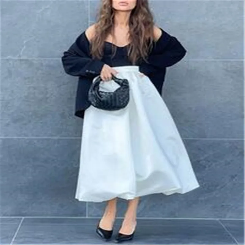 Рисунок 2 - Юбка-пачка Женская атласная трапециевидная