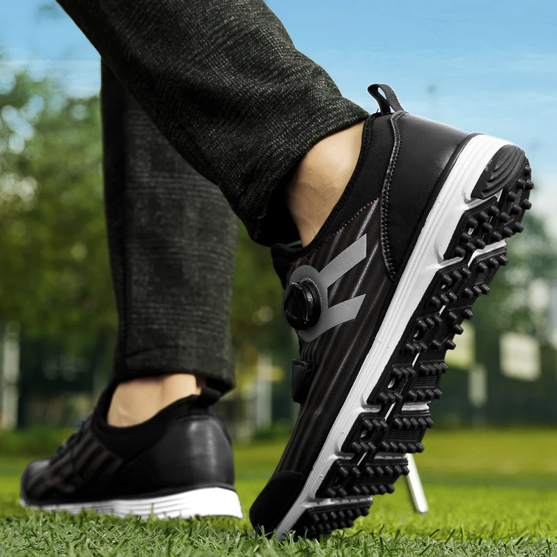 Breathable Men Golf Shoes Professional Lightweight Outdoor Golf Sports Sneakers