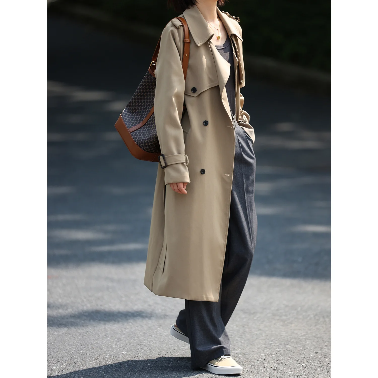 

SuperAen Office Lady Long Windbreaker Women's New Fashion Turn Down Collar Solid Loose Drape Waist Coat In Spring 2022