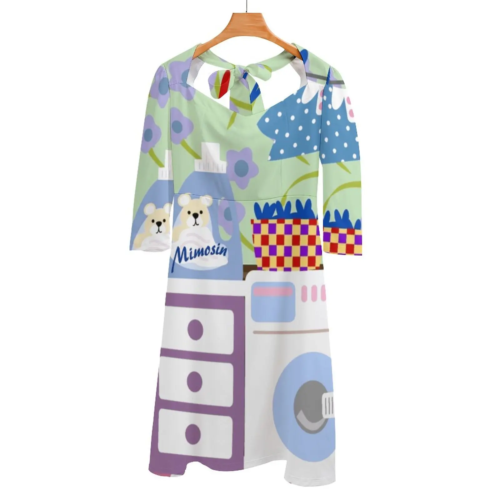 

Платье с открытой спиной, шнуровкой, квадратным вырезом и принтом