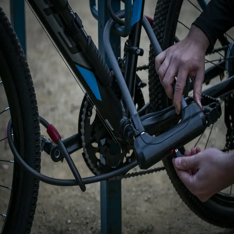

Bike U- with 4' x 12mm Steel Cable