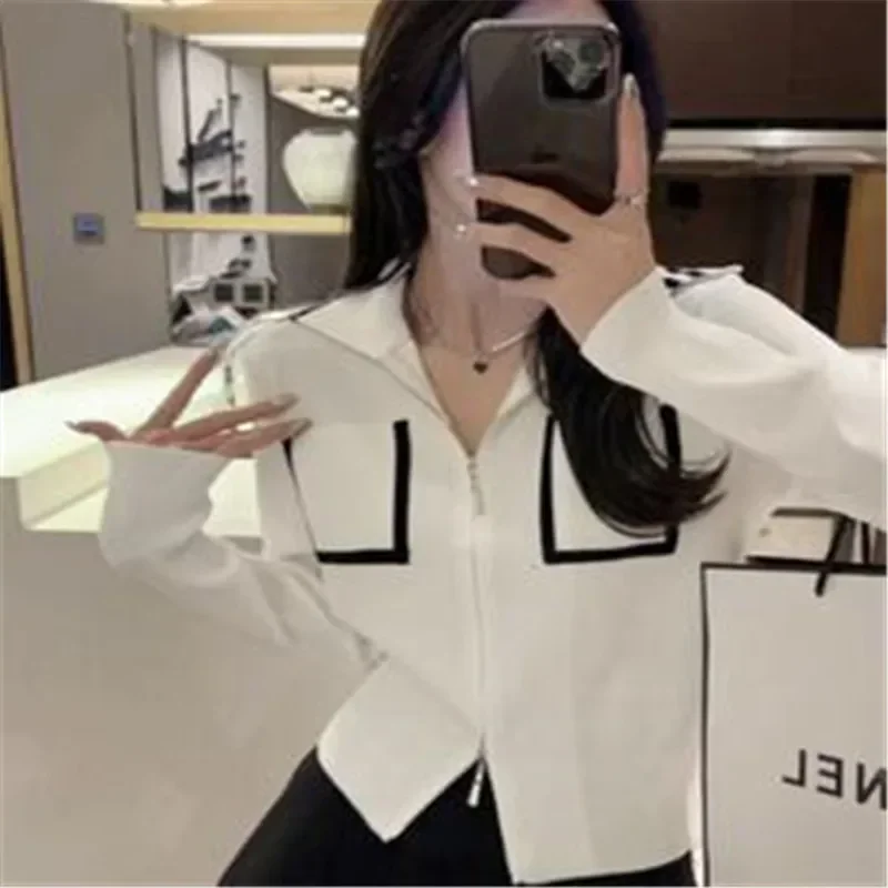 Женский Укороченный кардиган на молнии с карманами и воротником-стойкой