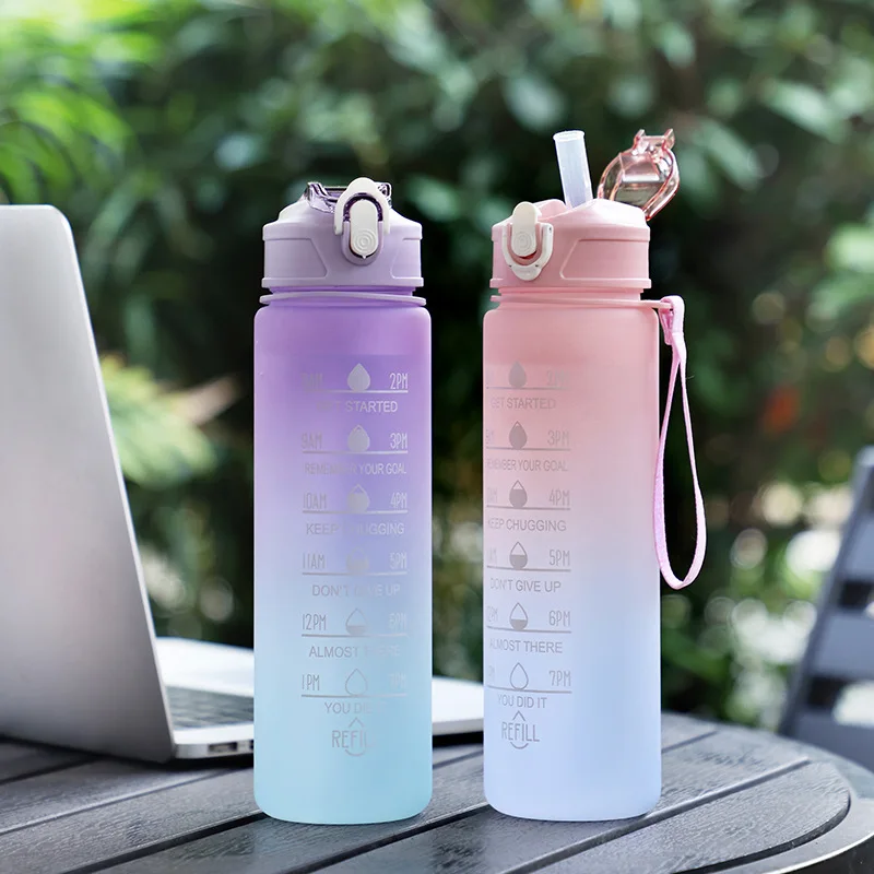 

900ML Portable Sports Water Bottle for Fitness Gym Cycling Large Capacity Plastic Waterproof Drinking Bottle Students Straw Cup