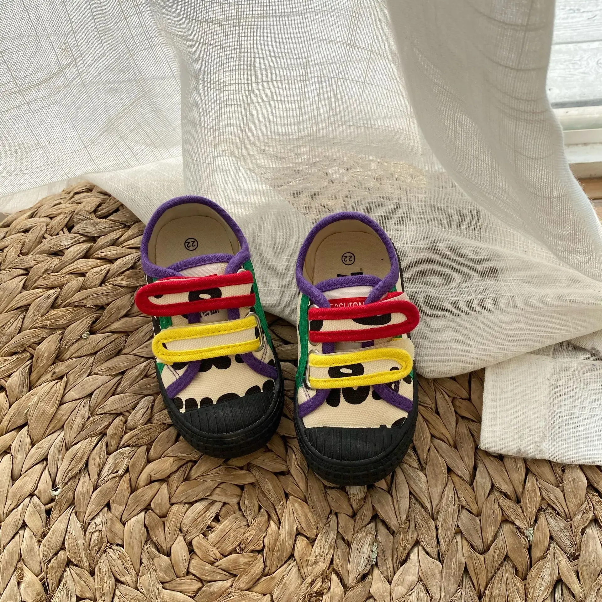 

Children's Clothing Autumn New Eastern European Contrast Canvas Shoes Korean Style Soft Sole Velcro Shoes