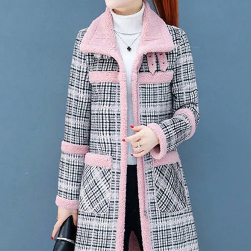 Зимняя корейская бархатная утепленная женская куртка теплая свободная