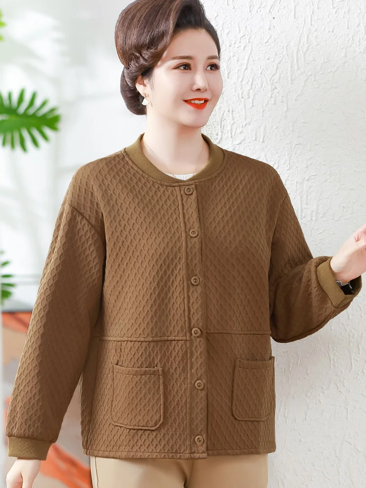 Очень большая женская одежда среднего и пожилого возраста. Осенняя одежда.