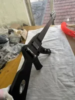 Матовая черная электрогитара, липа, палисандр