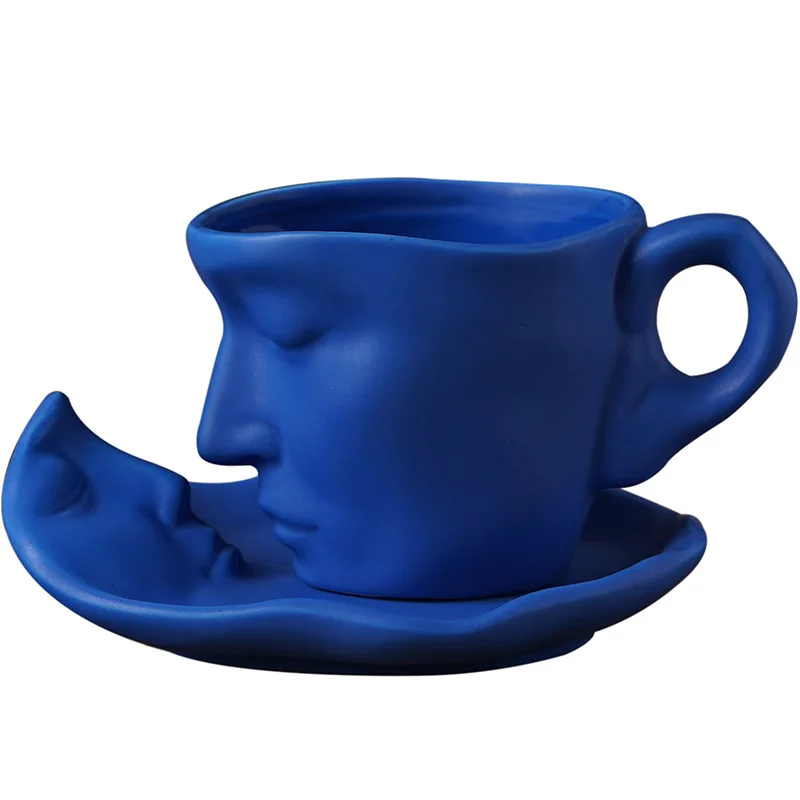 

260ml Creative Face Shape Porcelain Cup and Saucer Ceramics Tea Cup Artistic Kiss Ceramic Coffee Porcelain Mugs Wedding Decor