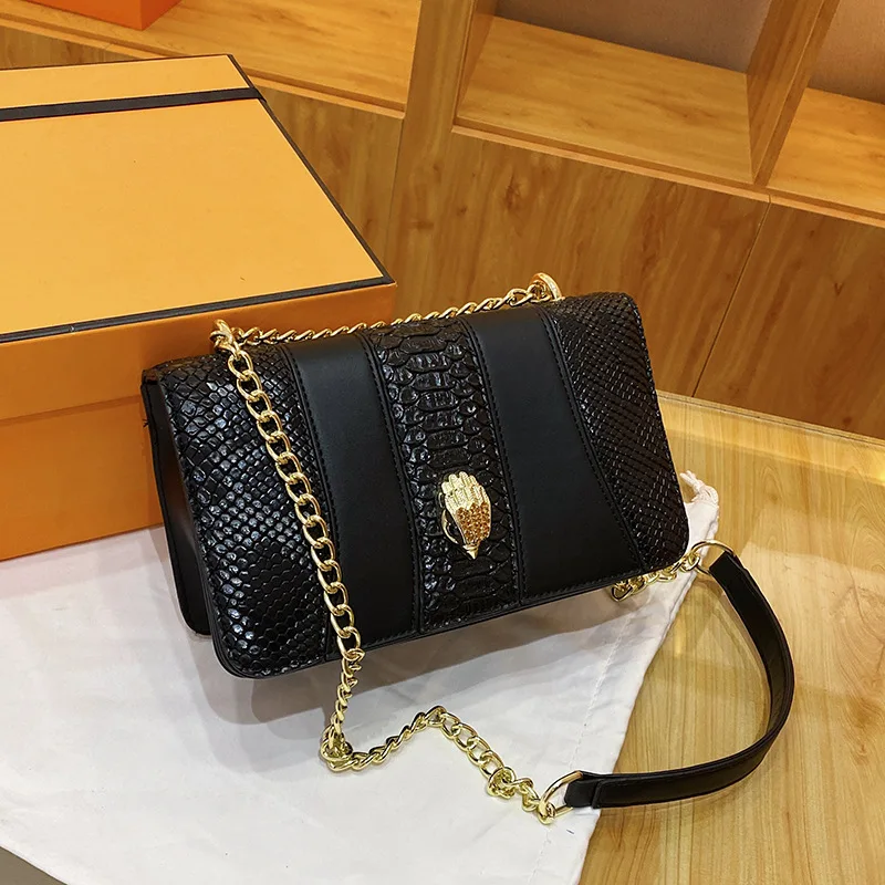 

Shoulder Bag Women's 2023 New Fashion Versatile Luxury Brand beach hand bag Eagle Head Chain Crossbody Bag