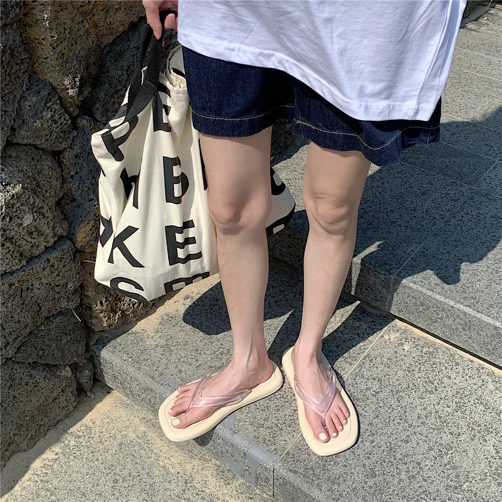 

Thin beach shoes women's summer net red fashion ins seaside holiday transparent flip-flops with soft soles and sandals 3083