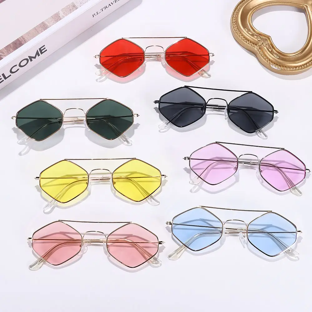 Солнцезащитные очки Ray-Ban многоугольные