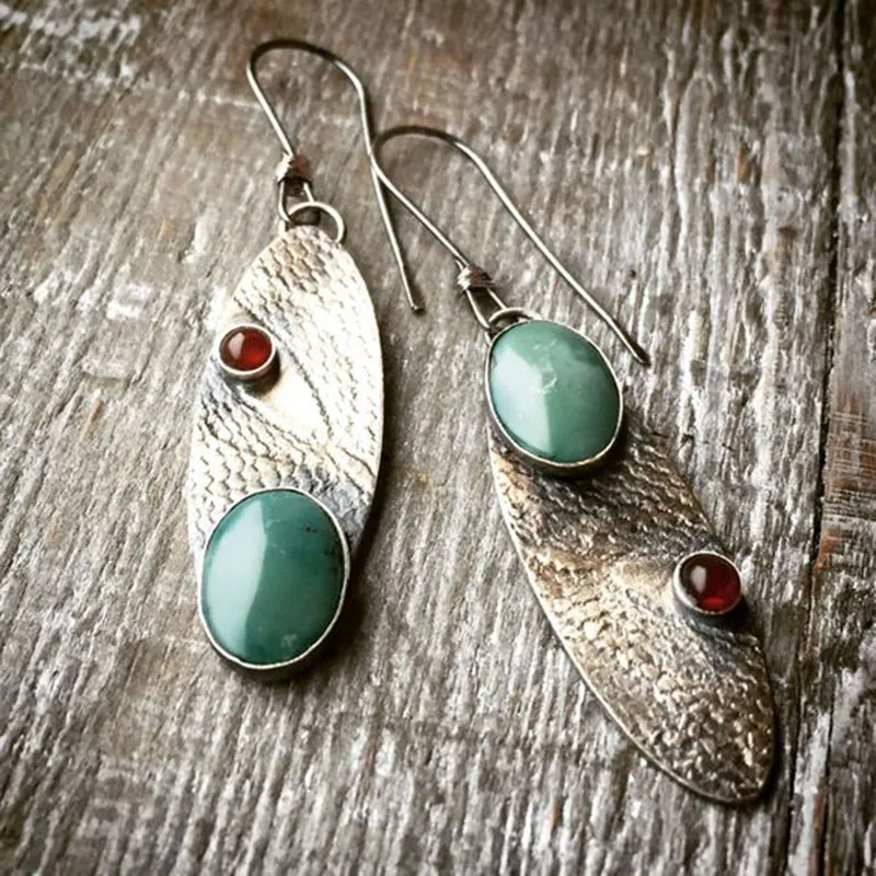 

Bohemian Ethnic Oval Stone Drop Earrings Tribal Jewelry Silver Color Inlaid Red Resin Hand Hanging Dangle Earrings for Women