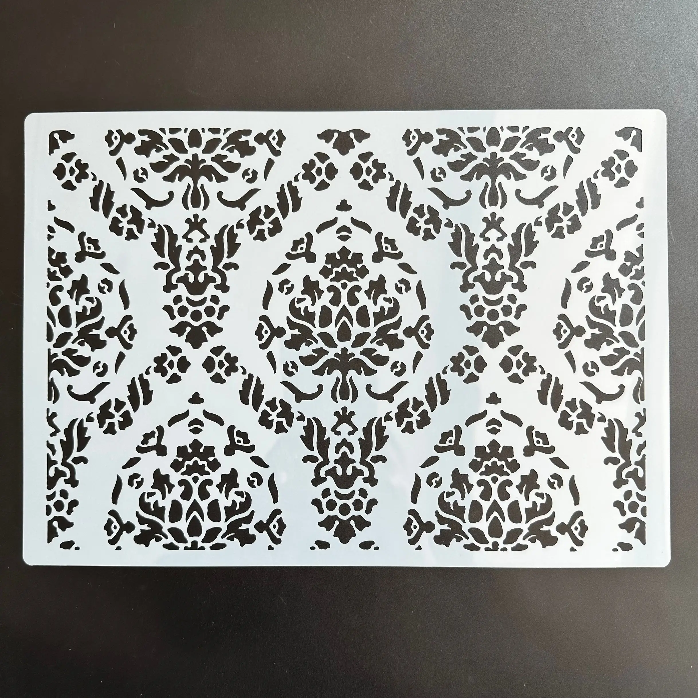 

Трафарет для росписи LouhuaMoban 29*21 см