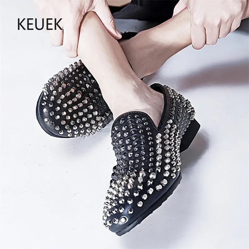 

Мужские мокасины из натуральной кожи, с заклепками, на плоской подошве