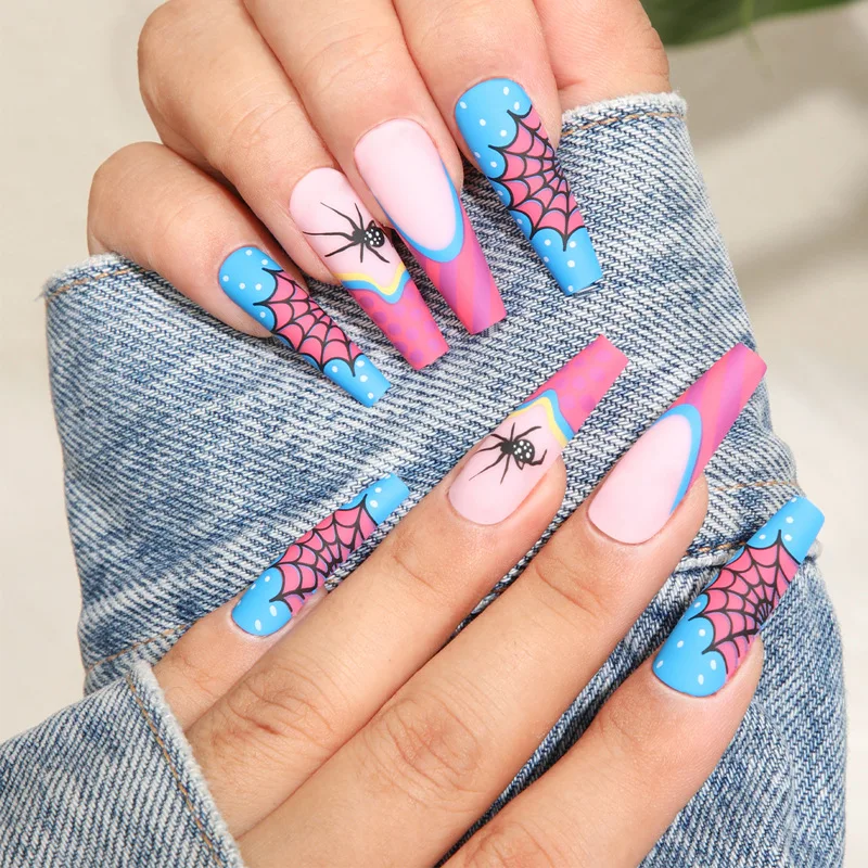 

Ношение ногтей длинные поддельные ногти французский маникюр Хэллоуин стиль