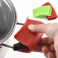 2 pcs non stick heat resistant pot clips silicone hand end gloves heat insulation pads simple pot ear clips kitchen accessories