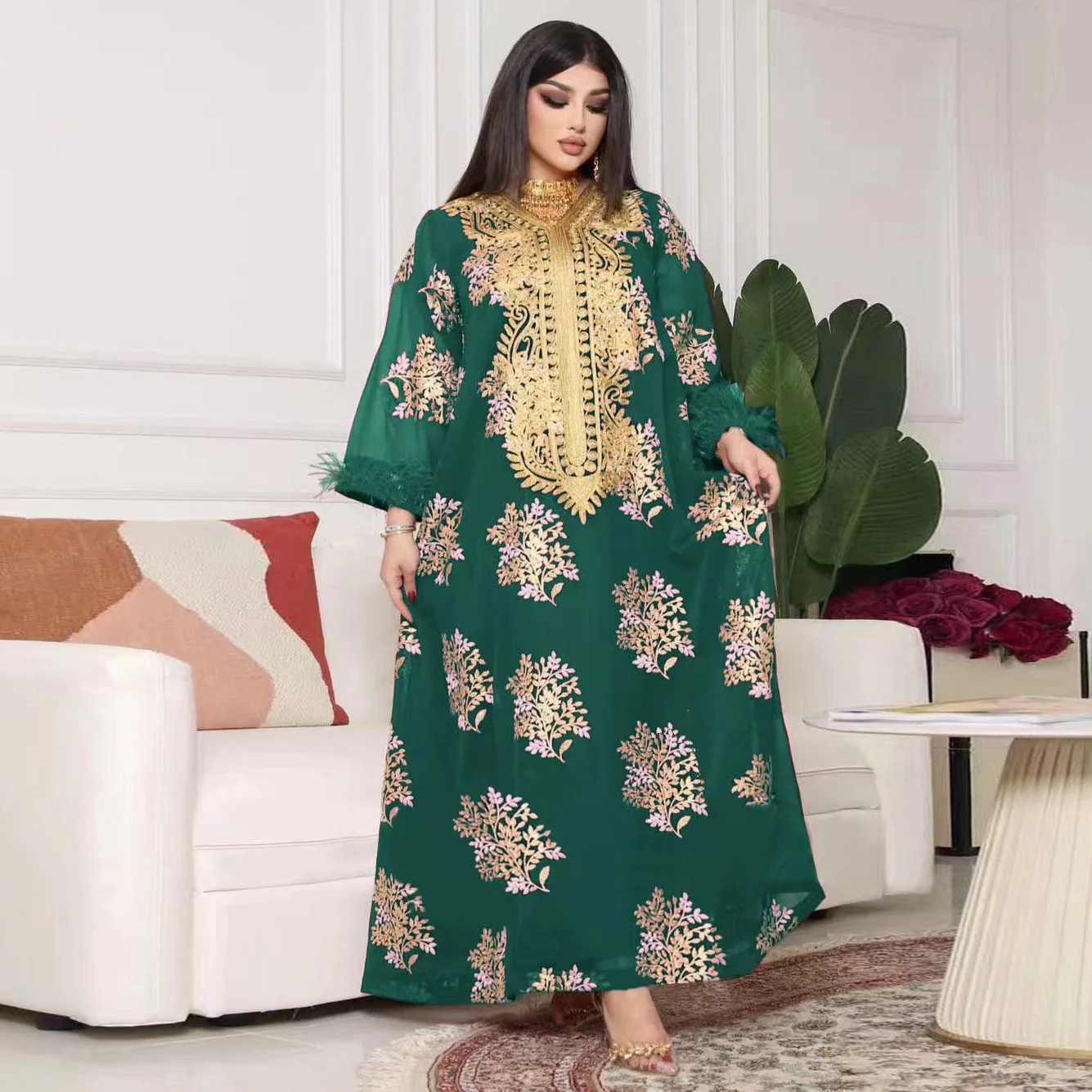 Muslim Summer 2023 New Middle East Dubai Embroidered Panel Sleeves Feather Gold Lace Muslim Dress Women Kaftan