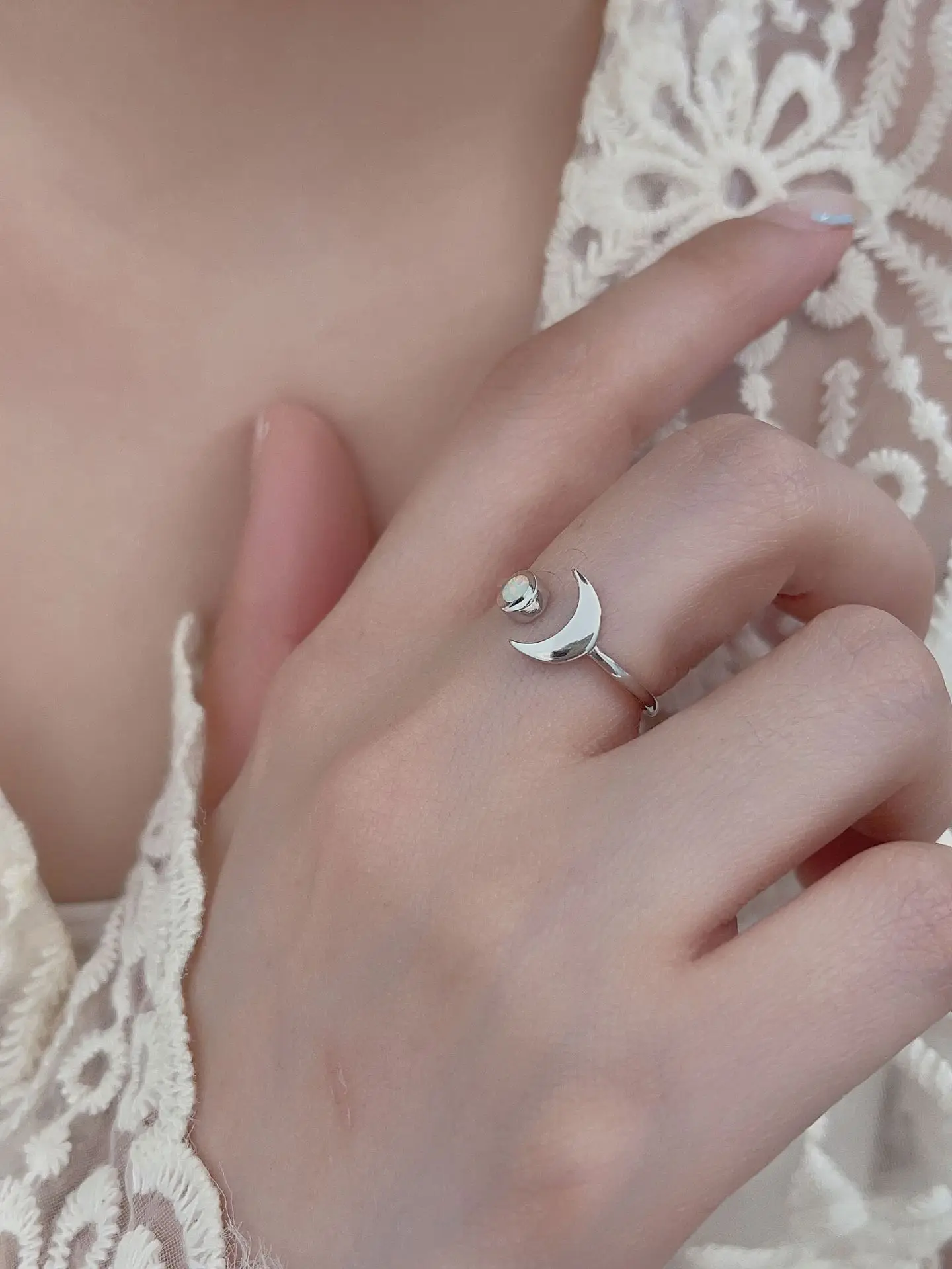 

New fashion ring for female Korean version Simple little fresh moon temperament pentagram crescent bay opening finger ring