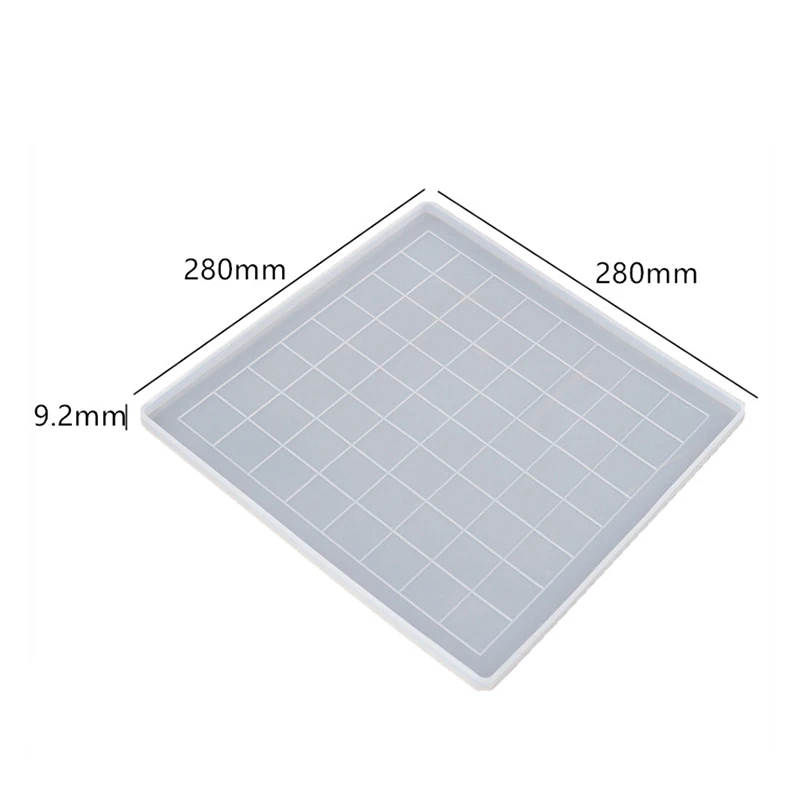 Домашняя шахматно-шашечная силиконовая форма для создания шахматного поля и фигурок из эпоксидной смолы.